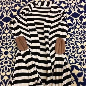 Super cute, boutique open front cardigan